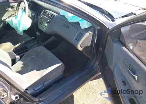 2000 Honda Accord 2.3 Lx z USA, uszkodzony, nr VIN JHMCG6655YC003824